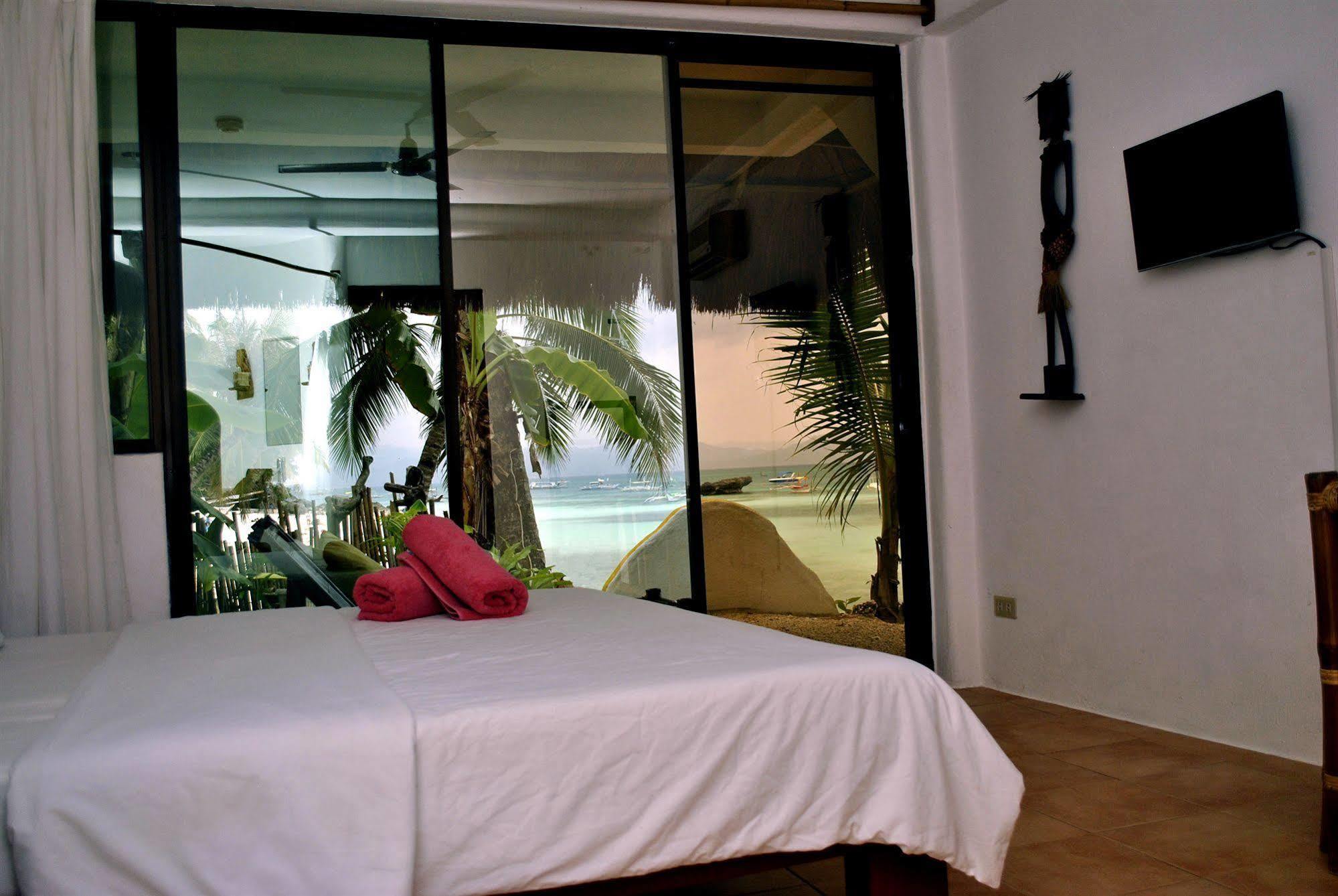 Artista Beach Villa Balabag  Ngoại thất bức ảnh
