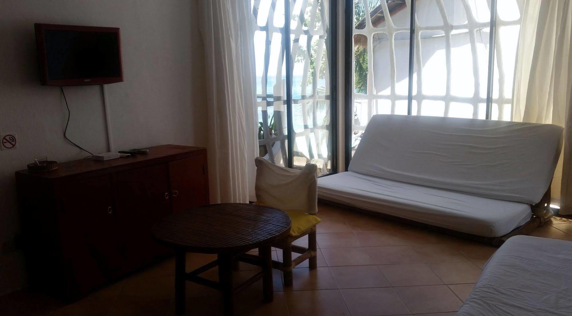 Artista Beach Villa Balabag  Ngoại thất bức ảnh