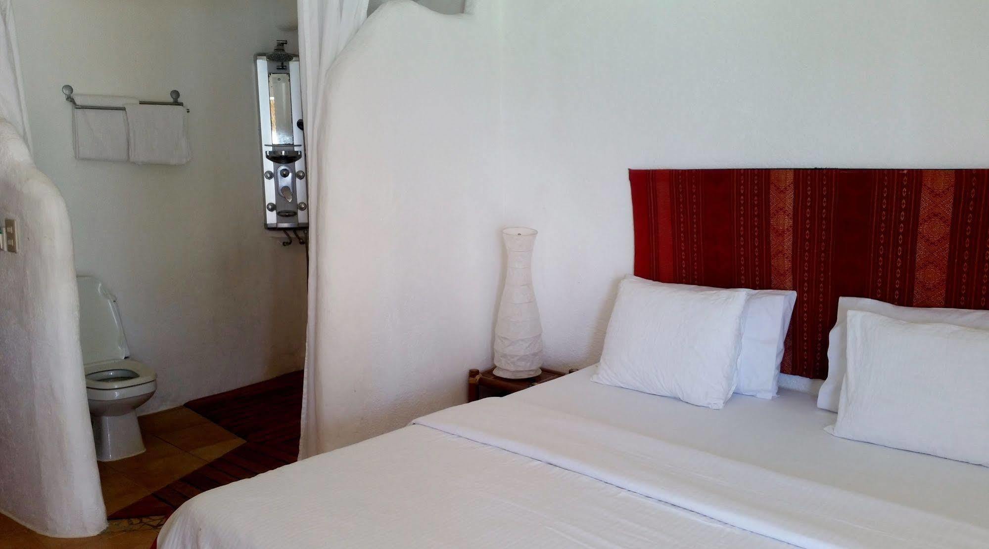 Artista Beach Villa Balabag  Ngoại thất bức ảnh