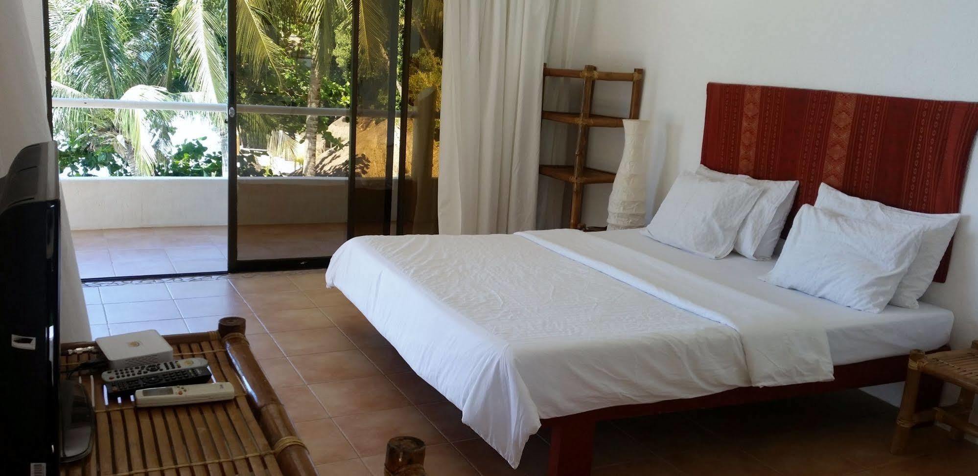 Artista Beach Villa Balabag  Ngoại thất bức ảnh